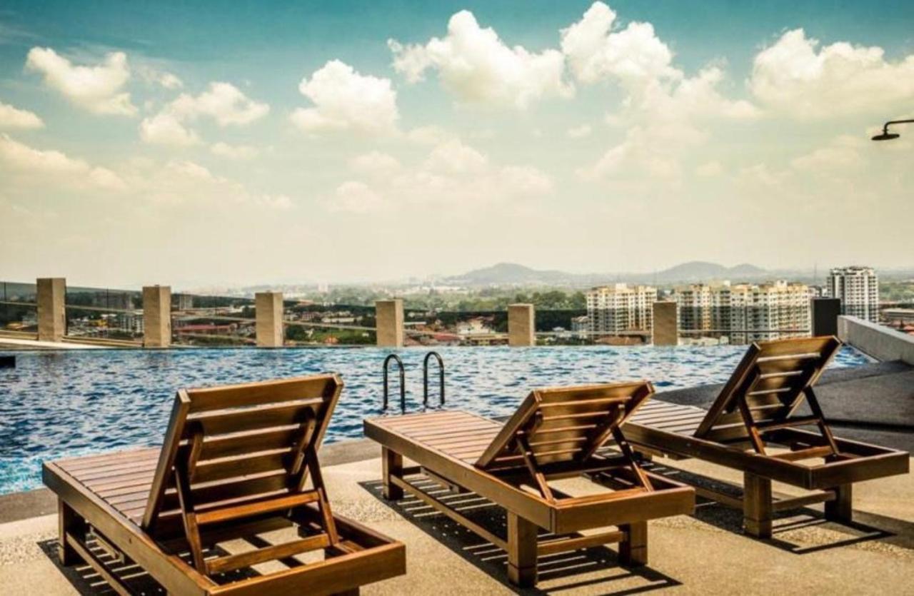 Imperio.Res - Near To Jonker & Mall - Pool View Malacca Eksteriør bilde